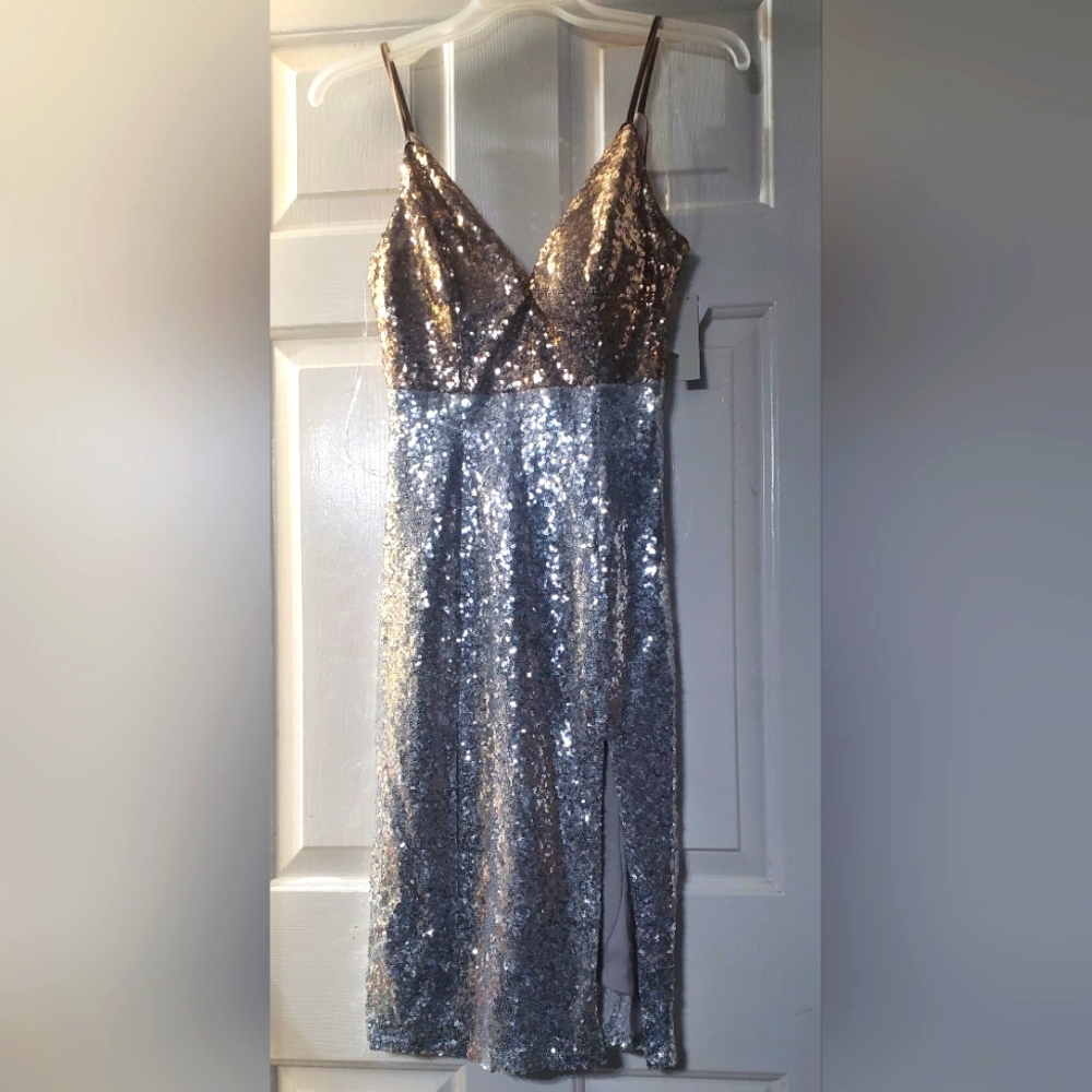 NWT Juniors Size 5 Speechless Two Tone Sequin Dress in Gold & Silver
